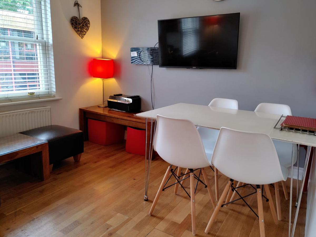 The Bath House Apartments - Free 1St Breakfast - Free Parking Eksteriør billede