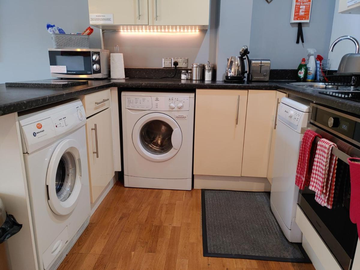 The Bath House Apartments - Free 1St Breakfast - Free Parking Eksteriør billede