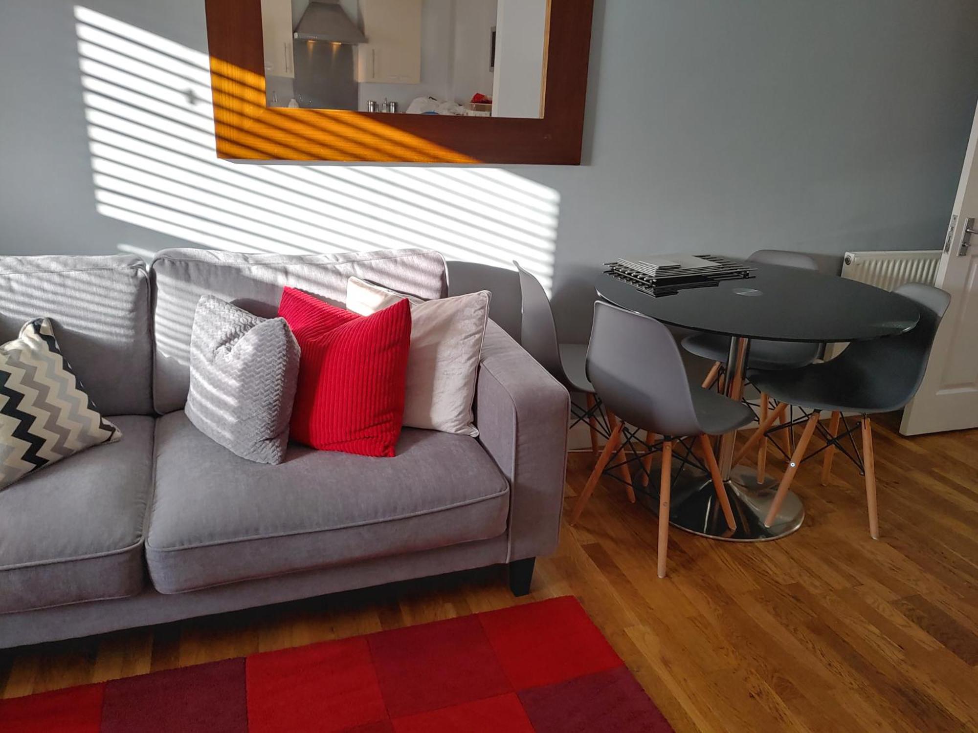 The Bath House Apartments - Free 1St Breakfast - Free Parking Eksteriør billede