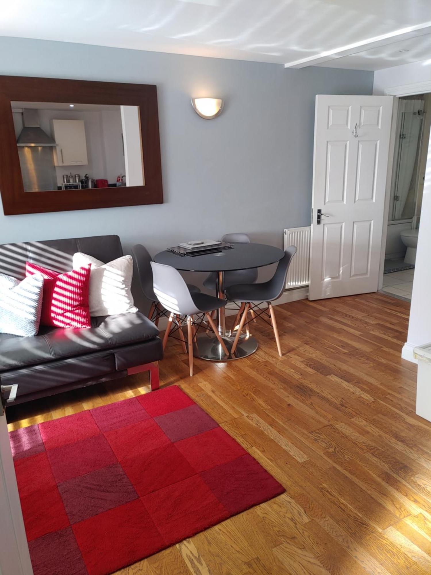 The Bath House Apartments - Free 1St Breakfast - Free Parking Eksteriør billede