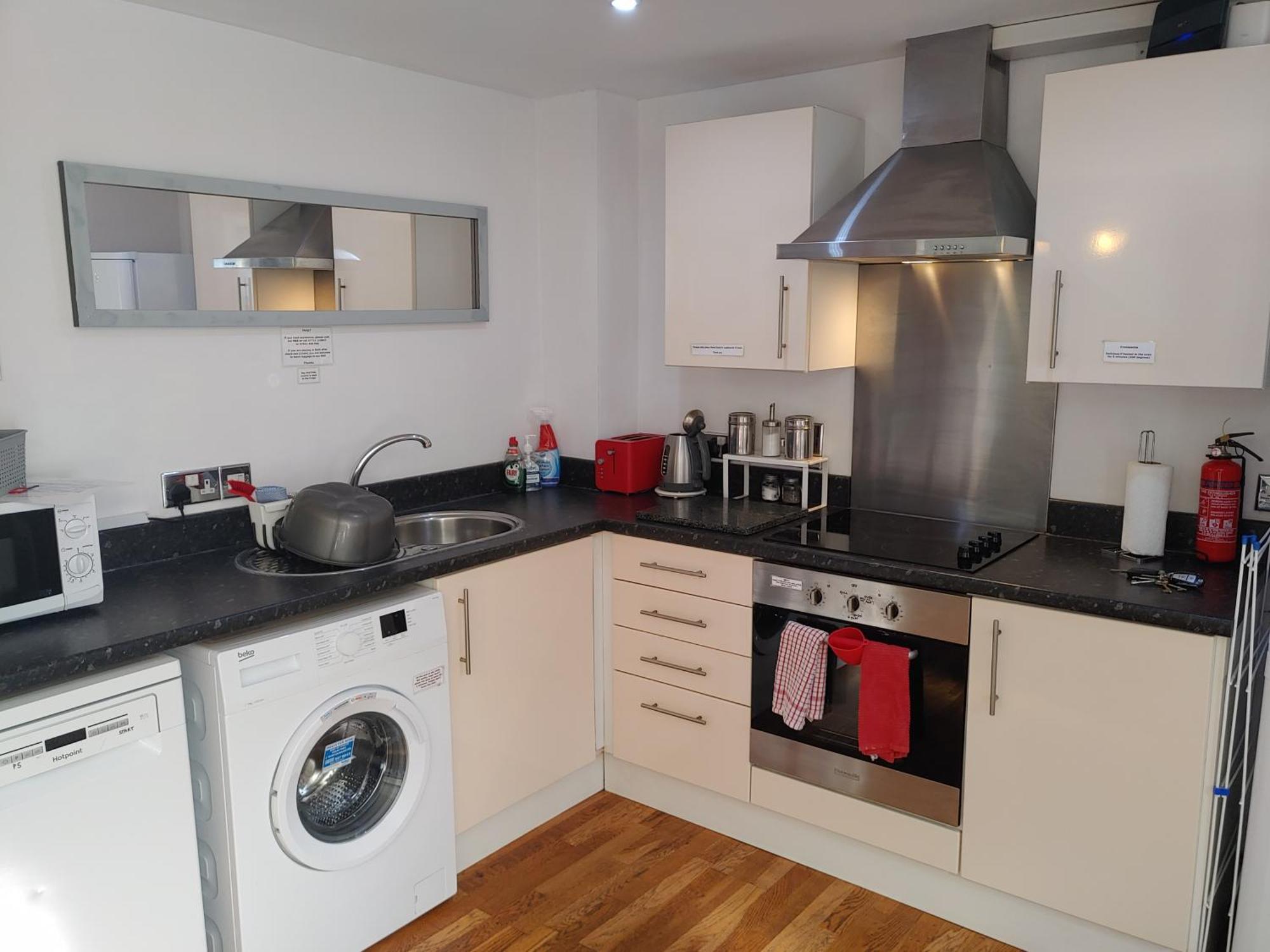 The Bath House Apartments - Free 1St Breakfast - Free Parking Eksteriør billede