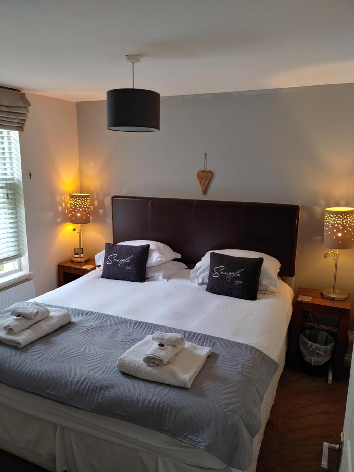 The Bath House Apartments - Free 1St Breakfast - Free Parking Værelse billede