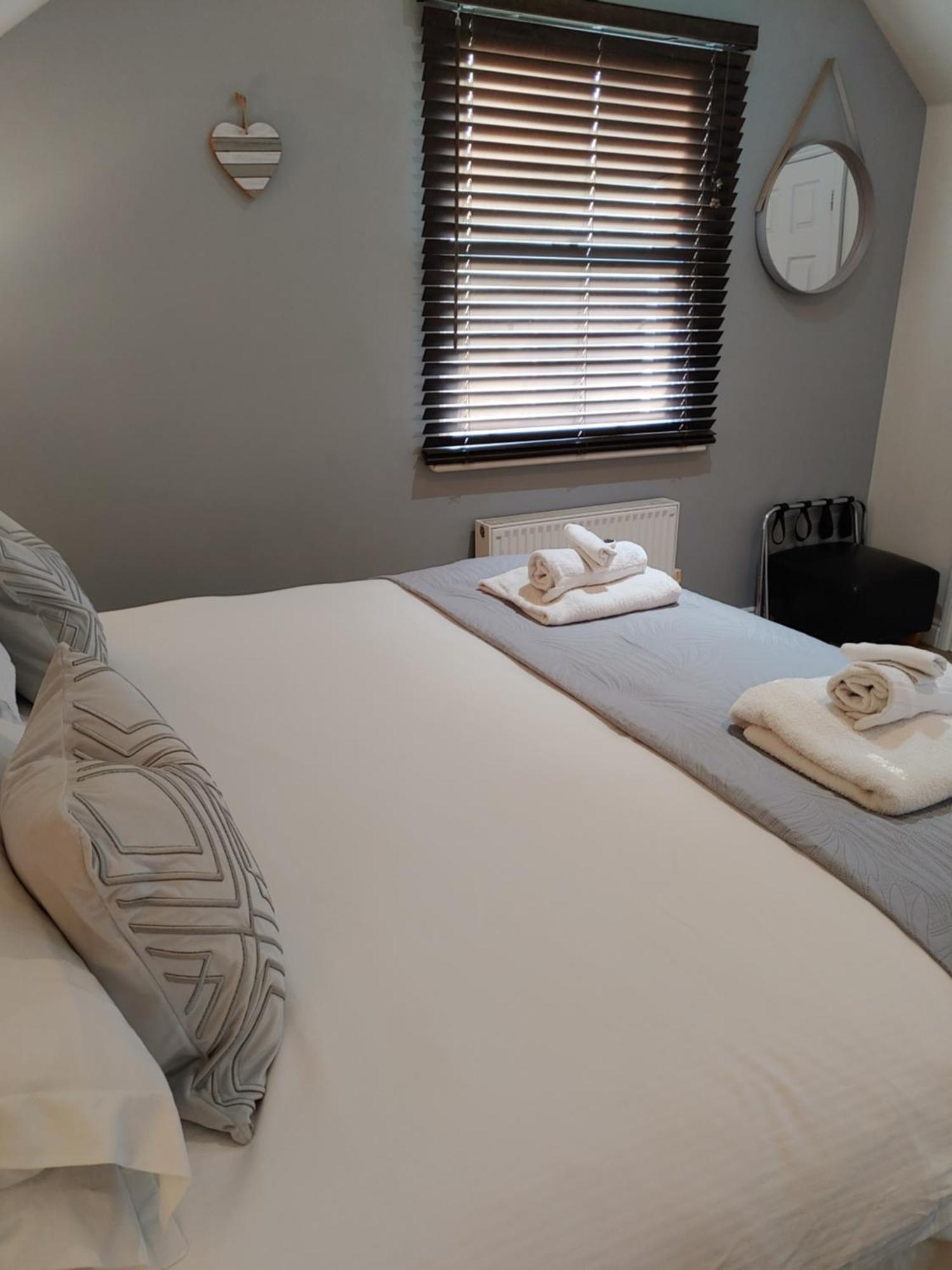 The Bath House Apartments - Free 1St Breakfast - Free Parking Eksteriør billede