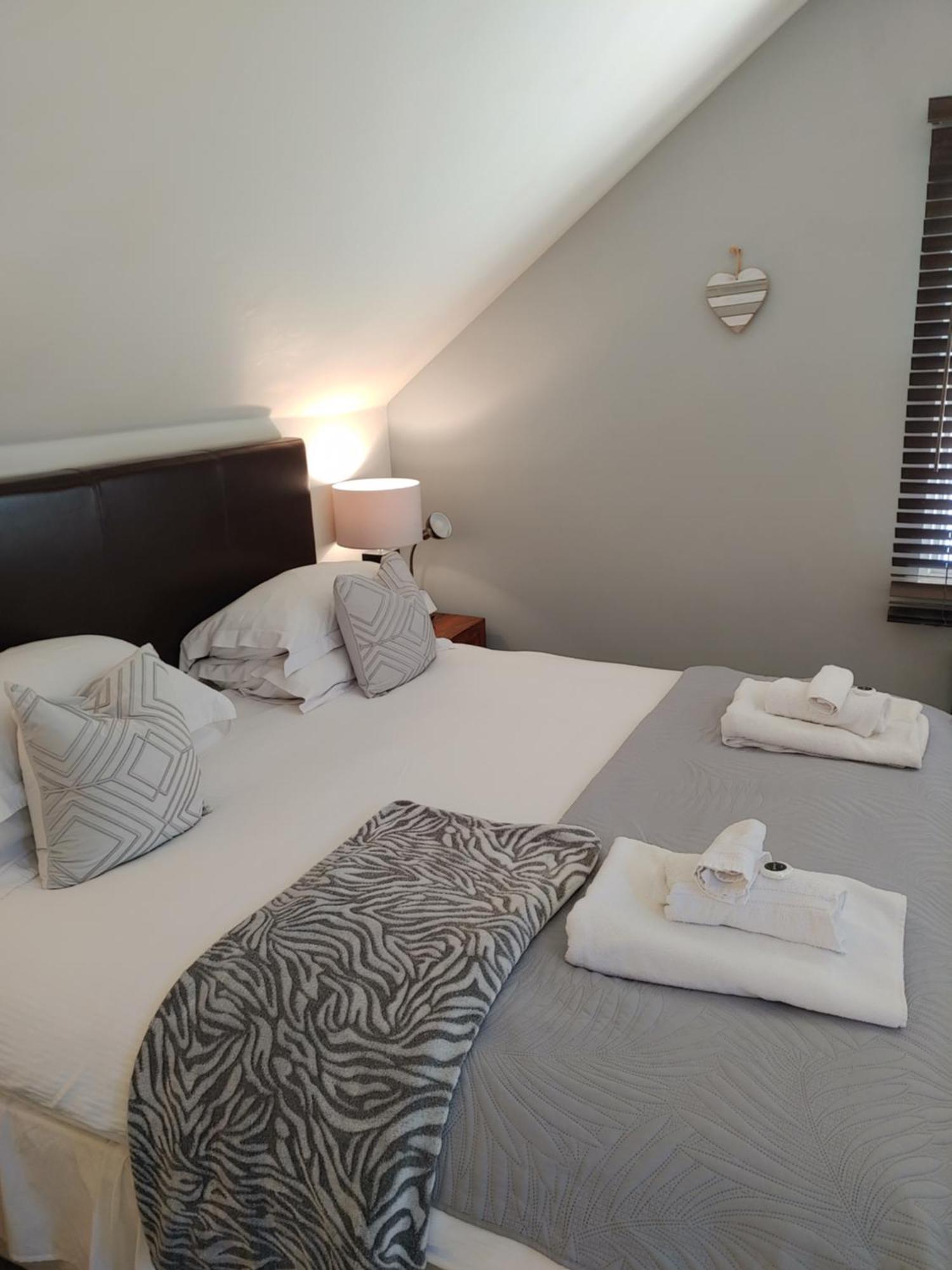 The Bath House Apartments - Free 1St Breakfast - Free Parking Eksteriør billede